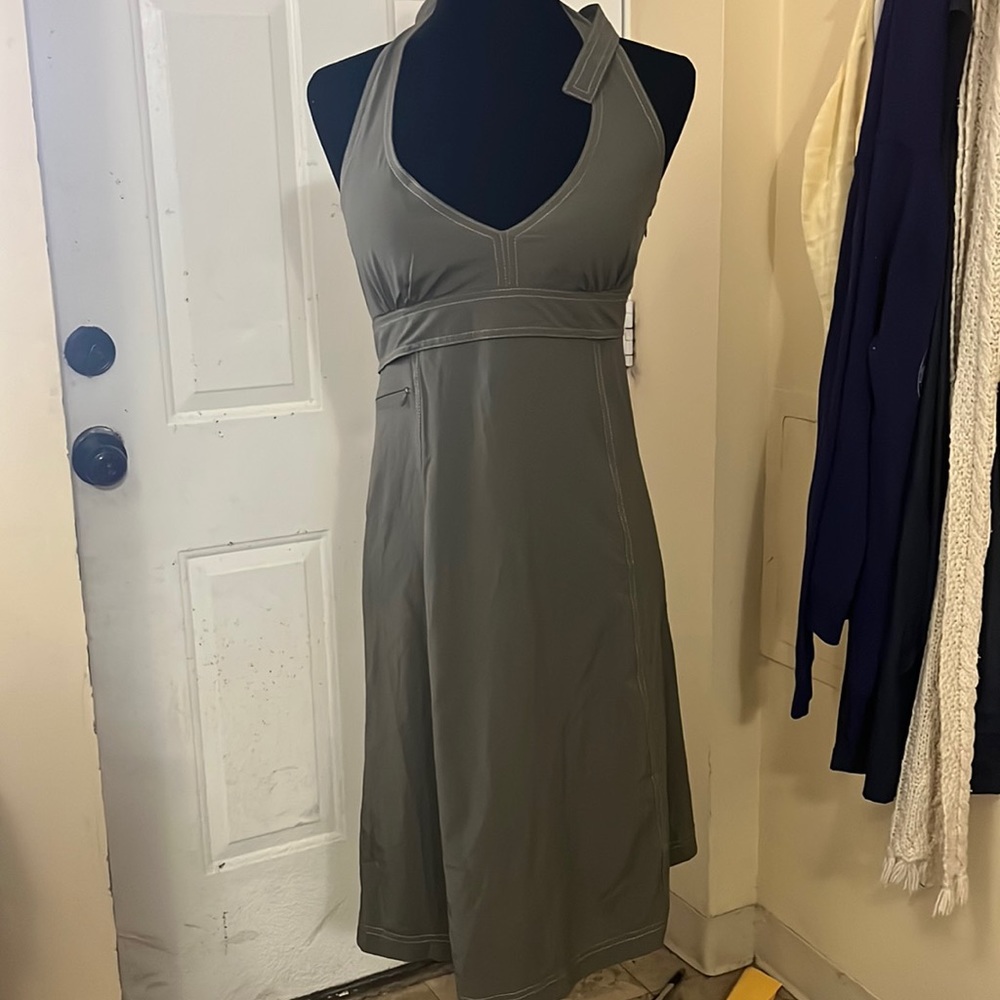 Athleta dress size M